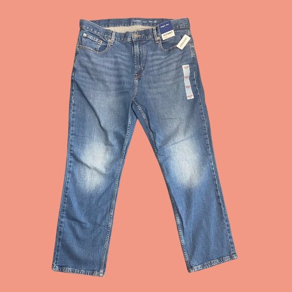 Old Navy Straight Built-In Flex Jeans (38x30) - Classic Mid-Wash Comfort Fit - Picture 3 of 12